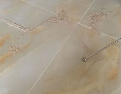 南郊瓷砖空鼓维修公司分享粘合剂选择不当在瓷砖铺贴过程中可能导致以下问题