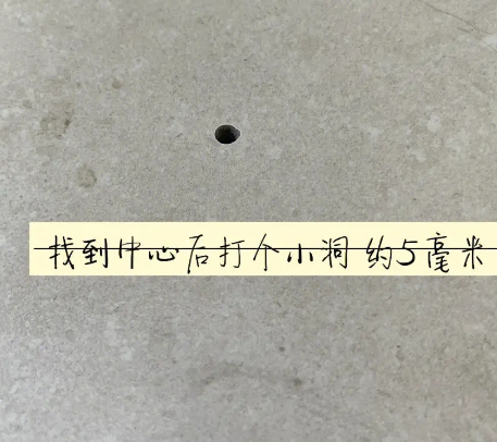 南郊瓷砖空鼓维修公司专业解答在瓷砖铺贴过程中，如果砂料搅拌不均匀，将会带来以下问题